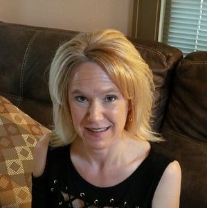 Meet your Posher, Pamela